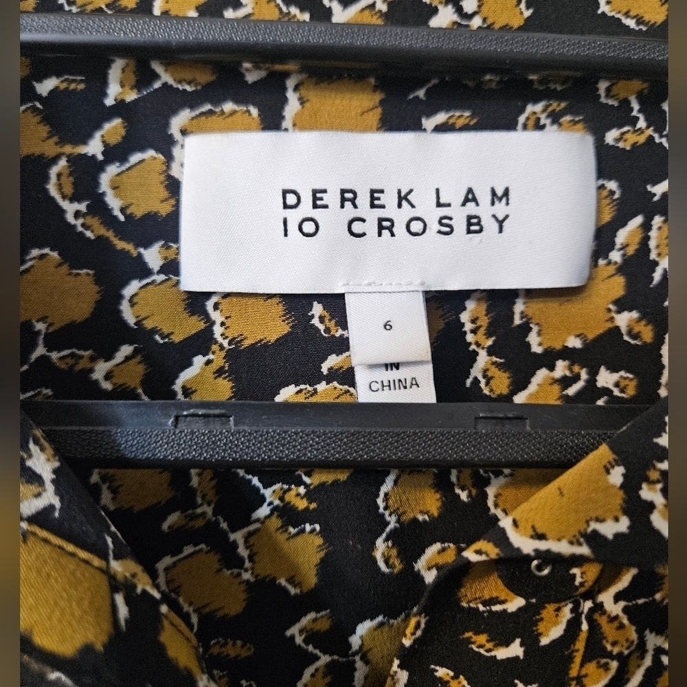 Derek Lam 10 Crosby Bell Sleeve Black Gold Floral Button Blouse - Picture 2 of 6
